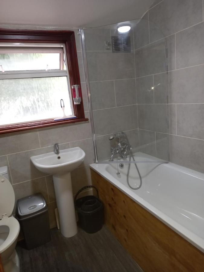 Bubblesbnb- 4 Bedroom House Лондон Екстериор снимка