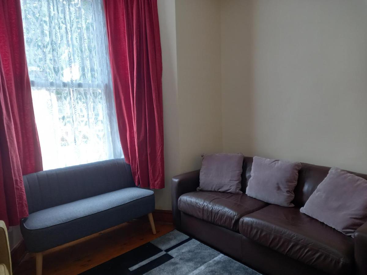 Bubblesbnb- 4 Bedroom House Лондон Екстериор снимка