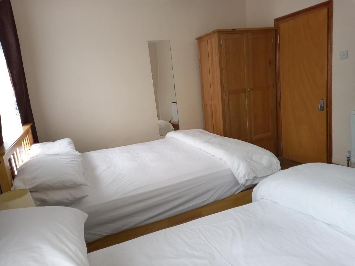 Bubblesbnb- 4 Bedroom House Лондон Екстериор снимка